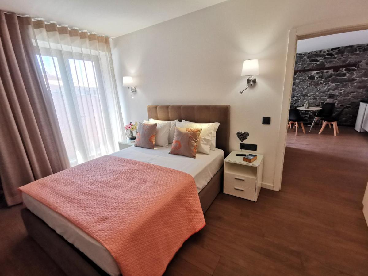 Charming Studios In Calheta Beach - Villa Esmeralda Buitenkant foto
