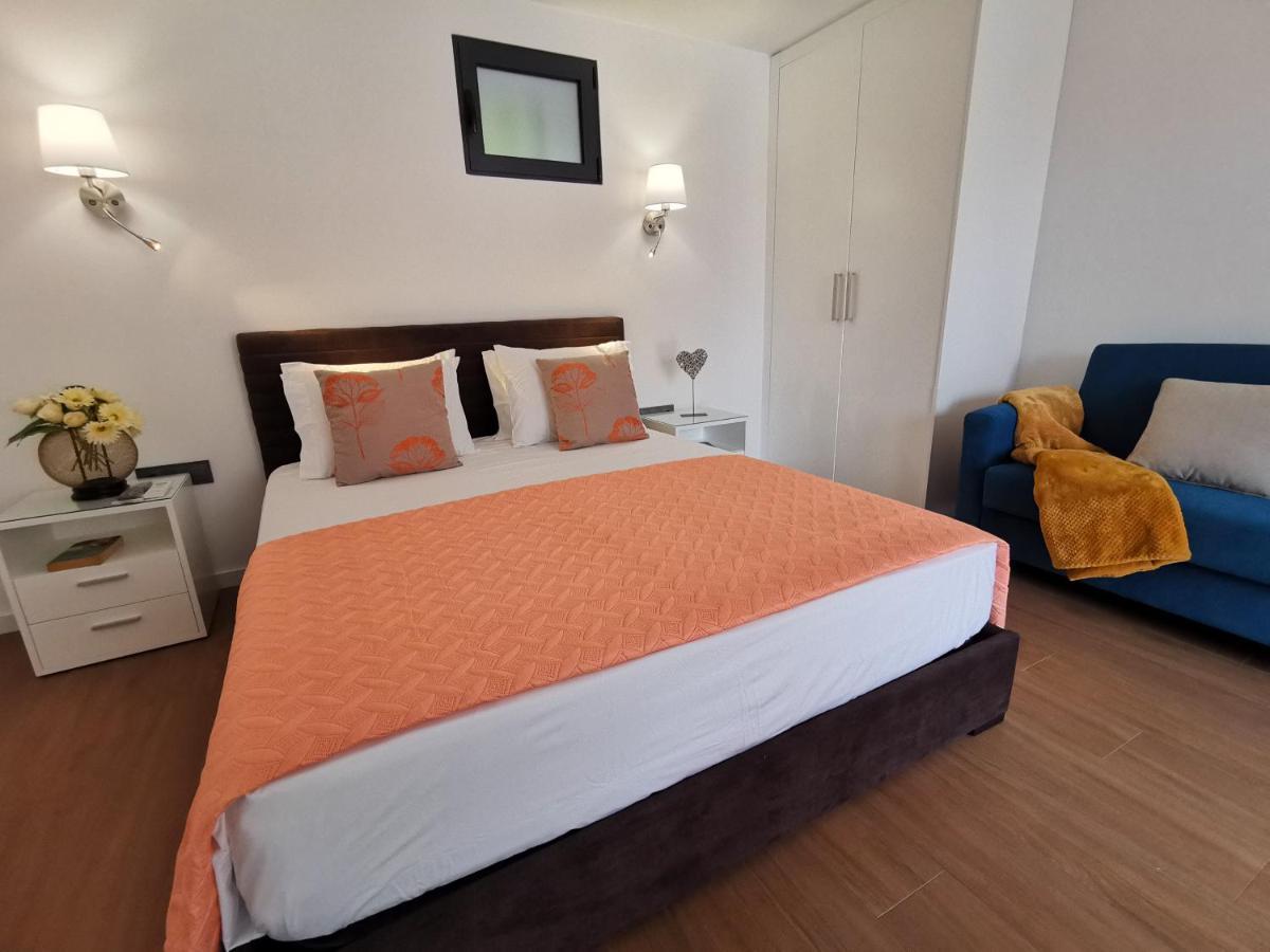 Charming Studios In Calheta Beach - Villa Esmeralda Buitenkant foto