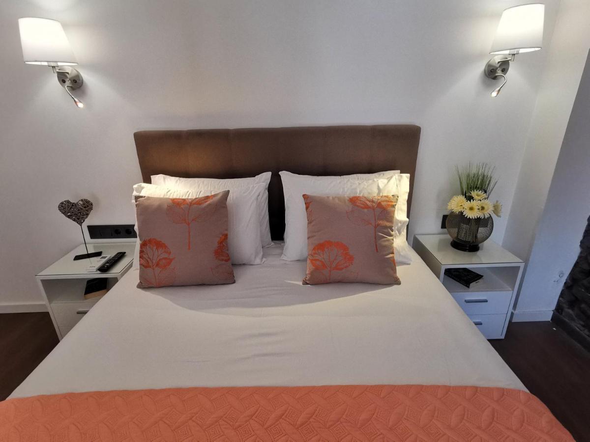 Charming Studios In Calheta Beach - Villa Esmeralda Buitenkant foto