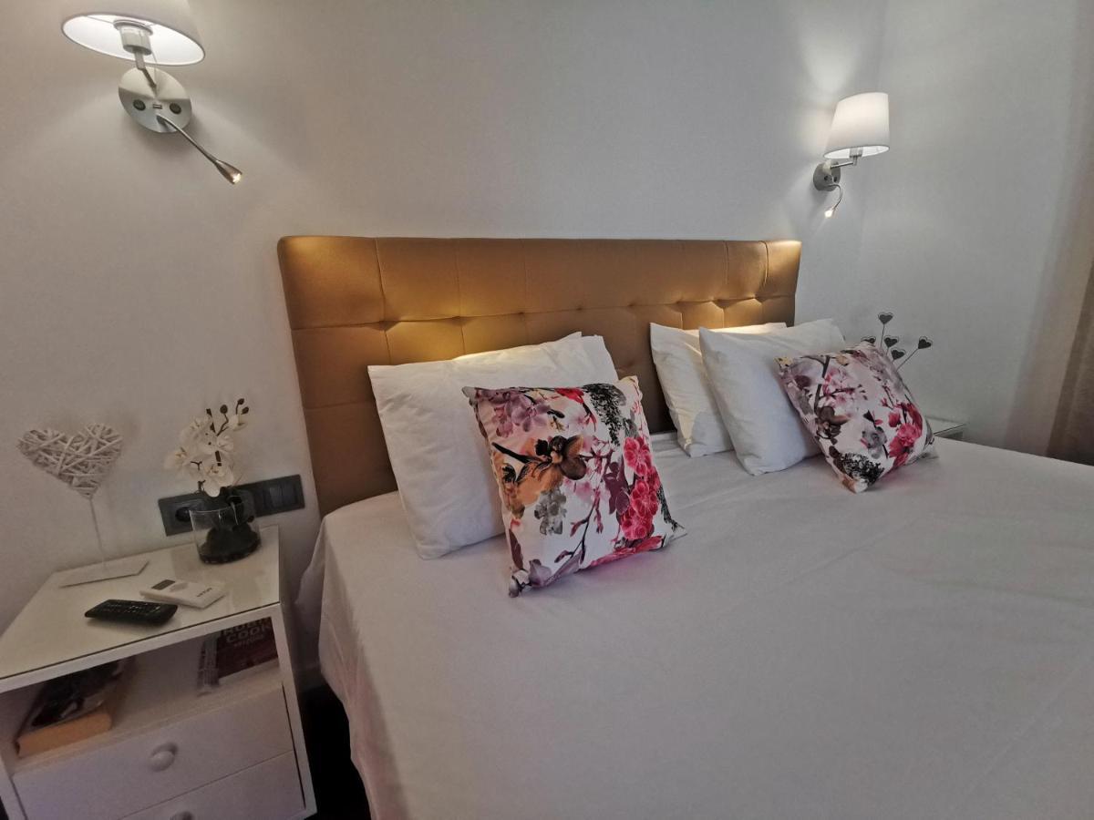 Charming Studios In Calheta Beach - Villa Esmeralda Buitenkant foto